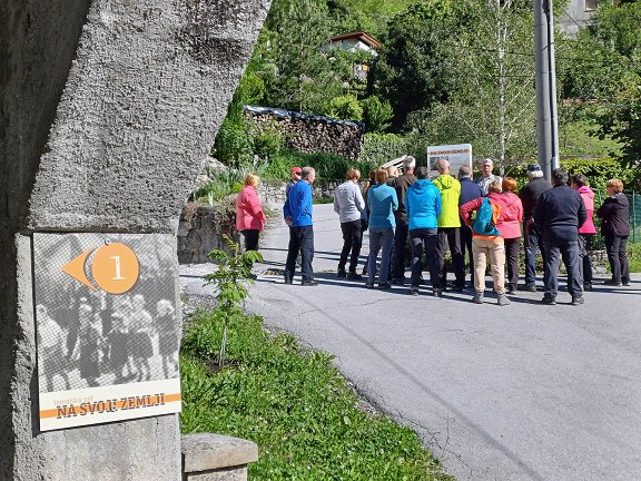 Pohod Na svoji zemlji Na-svoji-zemlji.jpg
